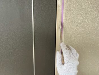 玄関扉枠塗装④