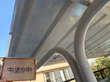駐輪場塗装①