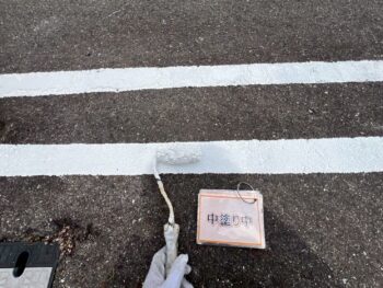 駐車場ライン引き①