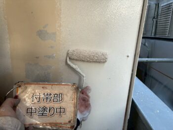 ベランダ隔て板塗装②